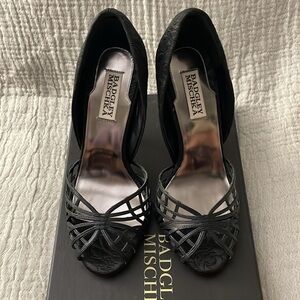 Badgley Mischka “Spencer”  NEW IN BOX dust bag included and replacement heels.
